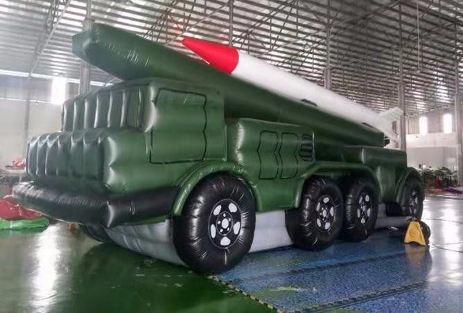 乌尔禾军事导弹发射车